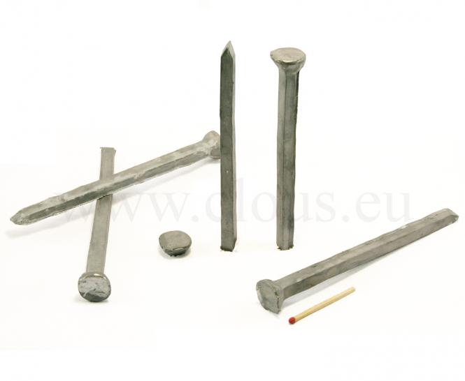 "Carvelle" Steel forged nail - milled head (100 nails) L : 130 mm ( 100 clous)