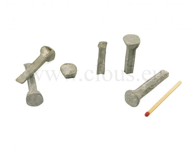 "Carvelle" Steel forged nail - milled head (100 nails) L : 50 mm ( 100 clous)